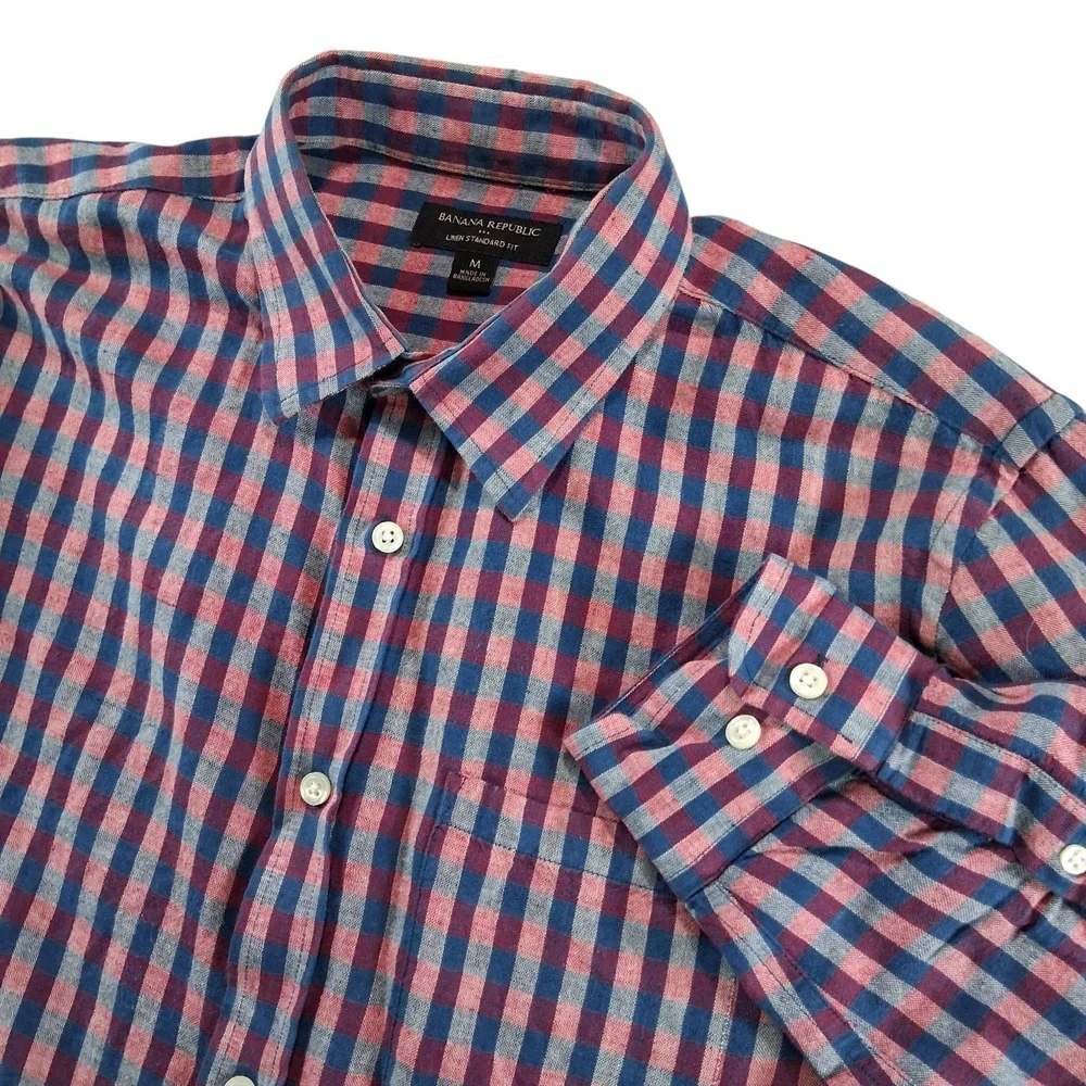Banana Republic Button Down Mens Size M Red Blue Gingham Linen Cotton Roll Tab